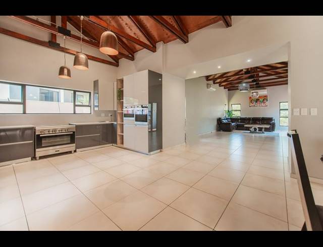 4 BEDROOM HOUSE FOR SALE IN COPPERLEAF ESTATE